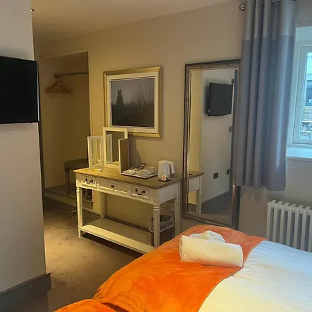 The Kings Arms Hotel 4*