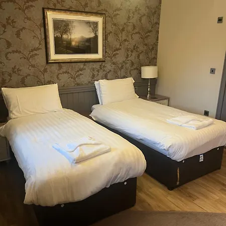 The Kings Arms מלון Burton-in-Kendal