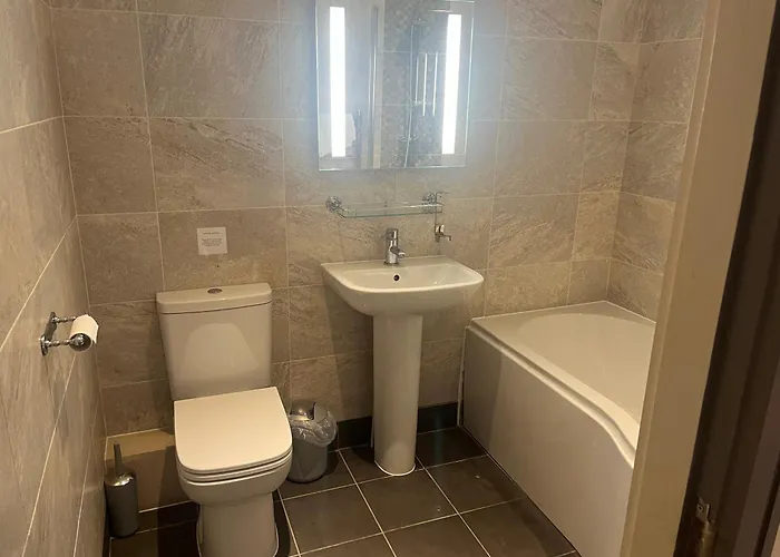 The Kings Arms מלון Burton-in-Kendal